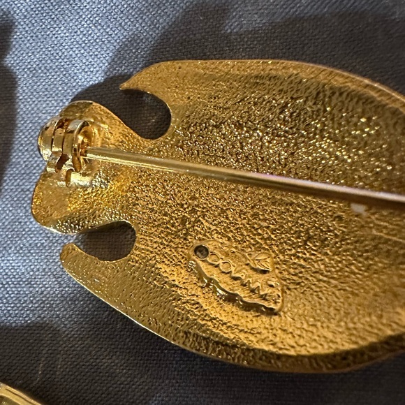 Two fish brooches! So cute! - Picture 6 of 7